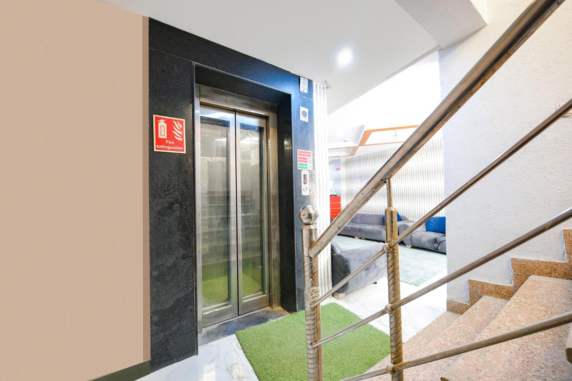 Fabhotel Pp Residency Tilak Nagar New Delhi Eksteriør bilde